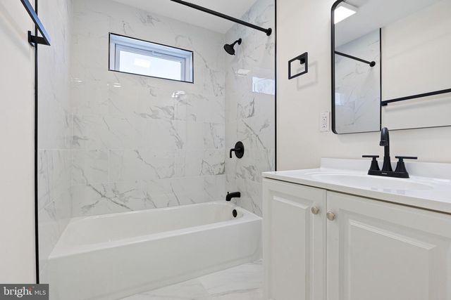 19 DENHAM AVE, Claymont, DE 19703