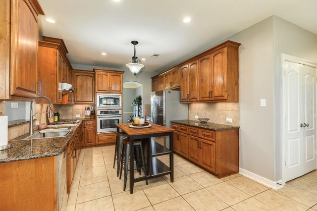 16211 Tankersley Drive, Rosharon, TX 77583