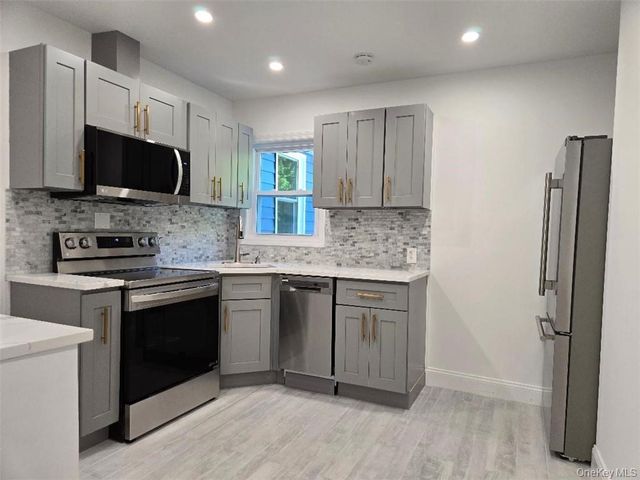 3074 Lexington Avenue 2, Mohegan Lake, NY 10547