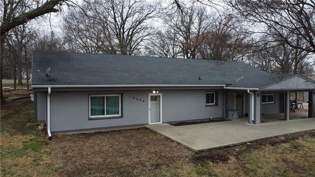 14298 Leavenworth Road, Basehor, KS 66007