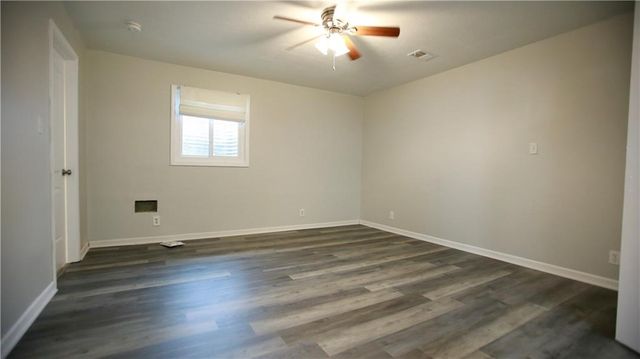 14298 Leavenworth Road, Basehor, KS 66007