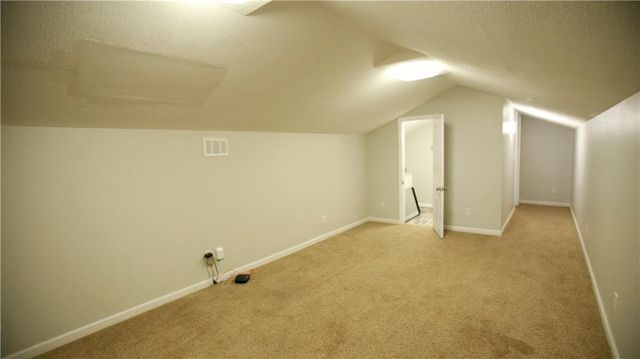 14298 Leavenworth Road, Basehor, KS 66007