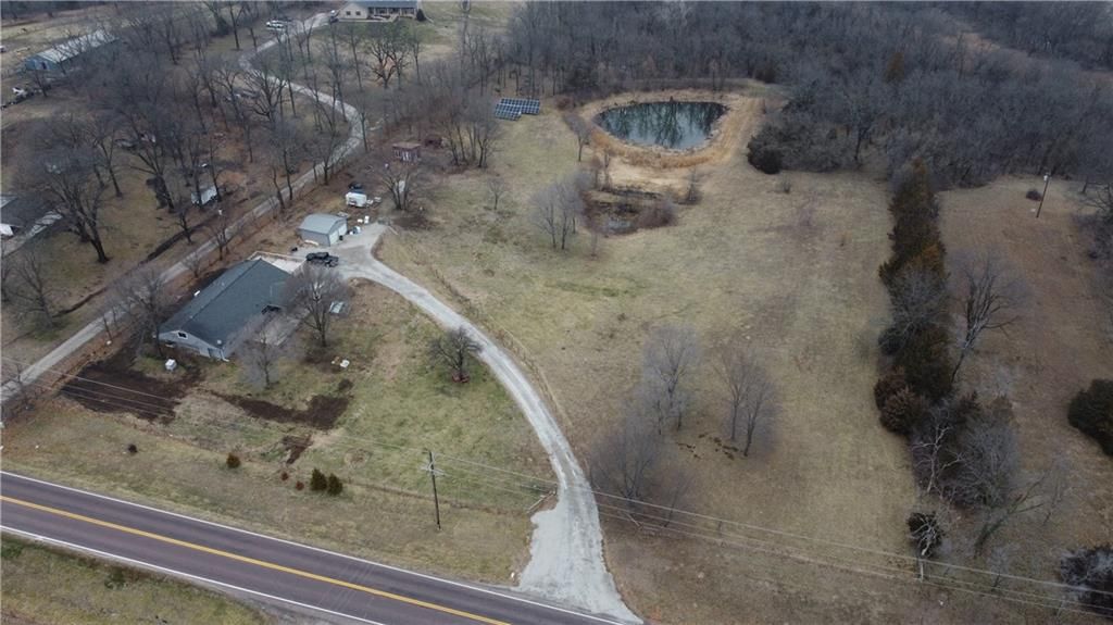 14298 Leavenworth Road, Basehor, KS 66007