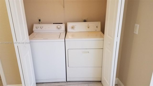 3450 N Pinewalk Dr N 418, Margate, FL 33063