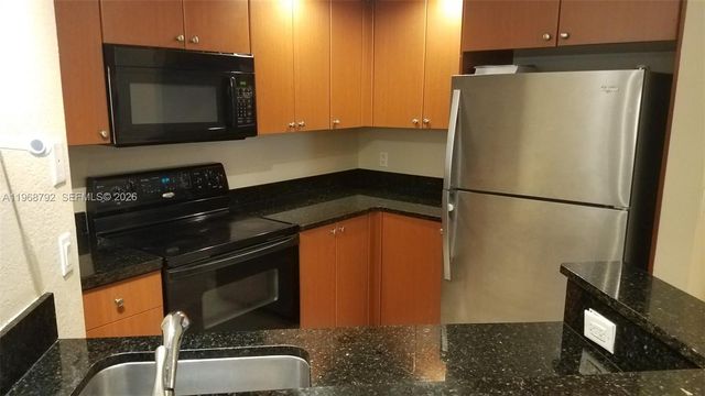 3450 N Pinewalk Dr N 418, Margate, FL 33063