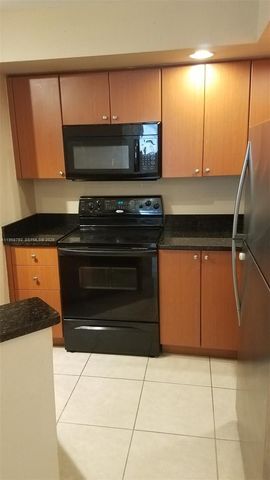 3450 N Pinewalk Dr N 418, Margate, FL 33063