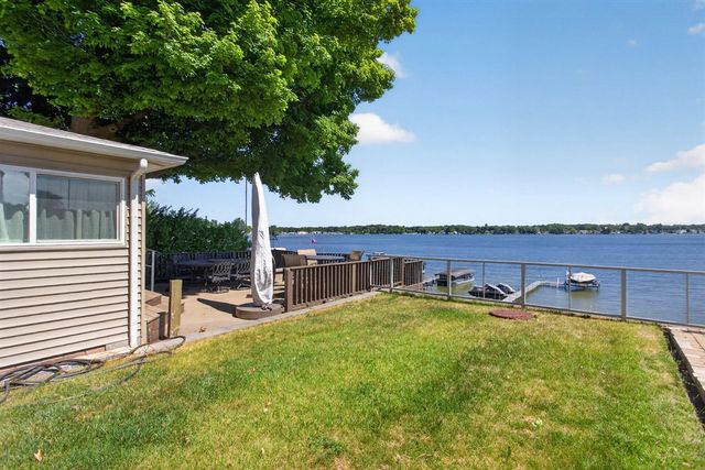 290 Park Street, Manitou Beach, MI 49253