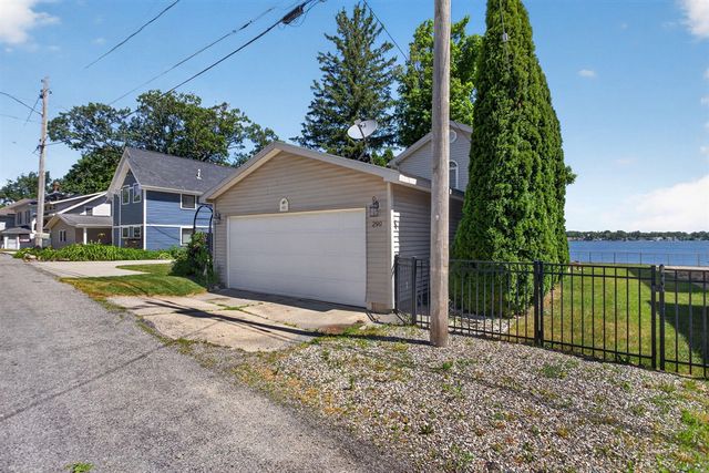 290 Park Street, Manitou Beach, MI 49253