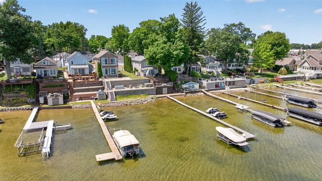 290 Park Street, Manitou Beach, MI 49253