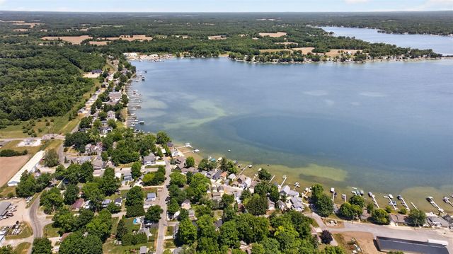 290 Park Street, Manitou Beach, MI 49253