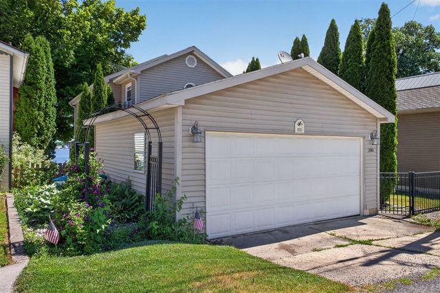 290 Park Street, Manitou Beach, MI 49253