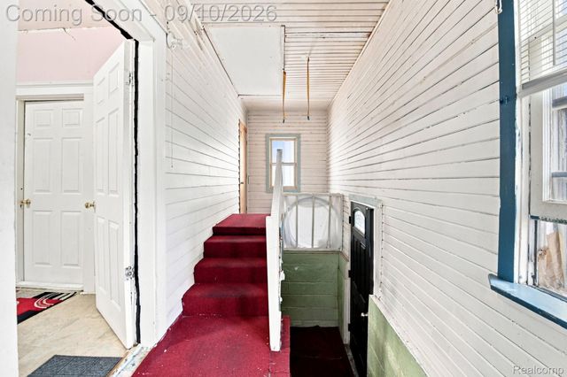 2405 Neibel Street, Hamtramck, MI 48212