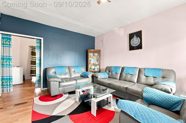 2405 Neibel Street, Hamtramck, MI 48212