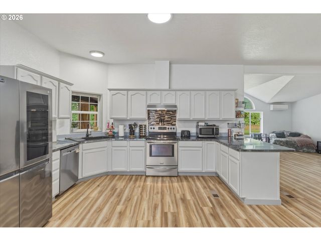 155 RIVENDELL Ln, Kelso, WA 98626