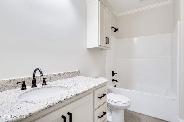 1711 E B North Street, Rayne, LA 70578