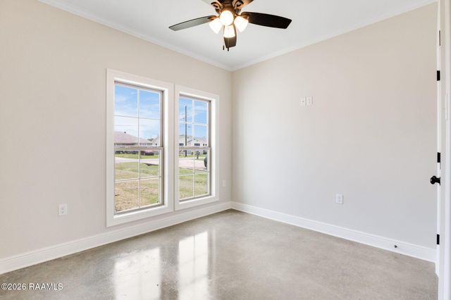 1711 E B North Street, Rayne, LA 70578