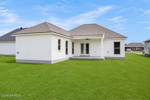 1711 E B North Street, Rayne, LA 70578