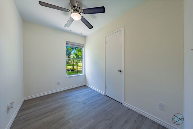 208 Lynn Creek Cove, Mabank, TX 75156