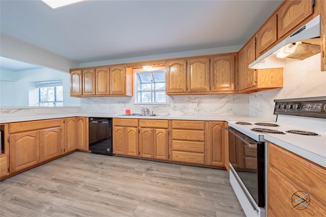 208 Lynn Creek Cove, Mabank, TX 75156