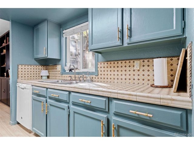 11184 E Linvale Dr, Aurora, CO 80014