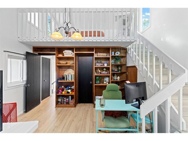 11184 E Linvale Dr, Aurora, CO 80014