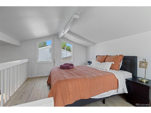 11184 E Linvale Dr, Aurora, CO 80014