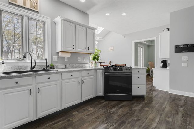 23099 S Shore Drive, Edwardsburg, MI 49112