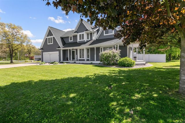 23099 S Shore Drive, Edwardsburg, MI 49112