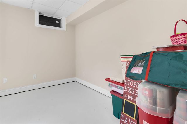 23099 S Shore Drive, Edwardsburg, MI 49112