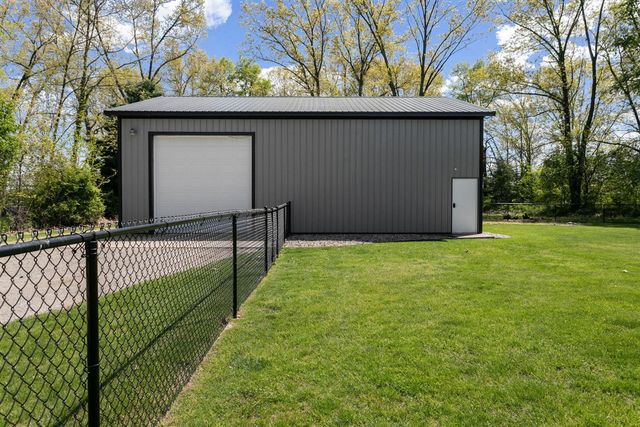 23099 S Shore Drive, Edwardsburg, MI 49112