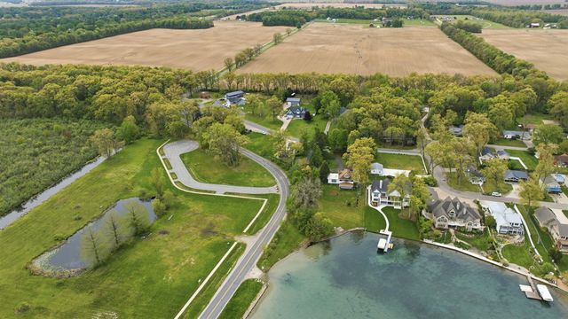 23099 S Shore Drive, Edwardsburg, MI 49112