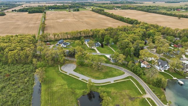 23099 S Shore Drive, Edwardsburg, MI 49112