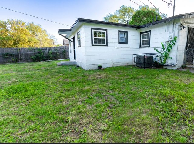 3613 Castleman Street, Fort Worth, TX 76119