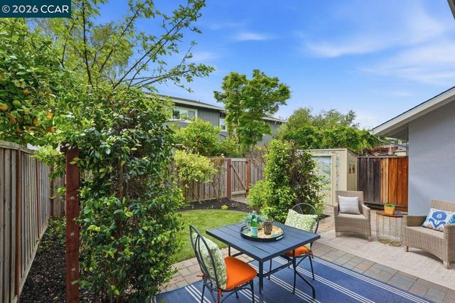 204 Miramonte Dr, Moraga, CA 94556