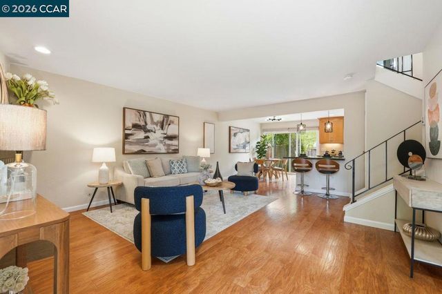 204 Miramonte Dr, Moraga, CA 94556