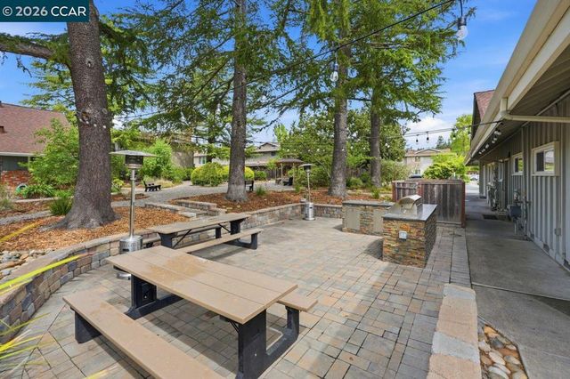 204 Miramonte Dr, Moraga, CA 94556