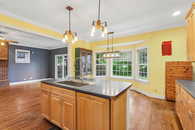 33584 N Almond Road, Grayslake, IL 60030