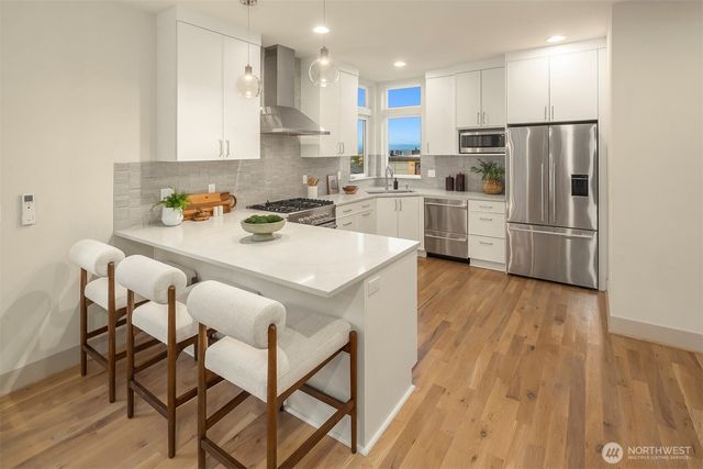 1516 Bigelow Avenue N, Seattle, WA 98109