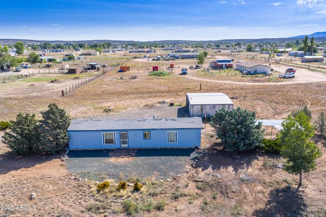 1805 W CARRIAGE Lane, Paulden, AZ 86334