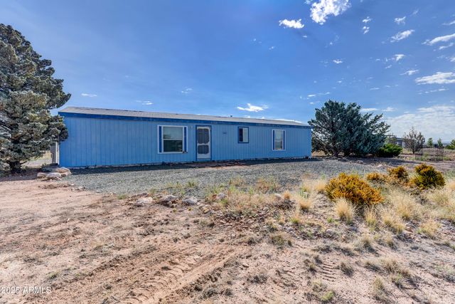 1805 W CARRIAGE Lane, Paulden, AZ 86334