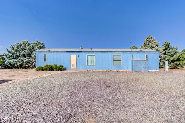 1805 W CARRIAGE Lane, Paulden, AZ 86334