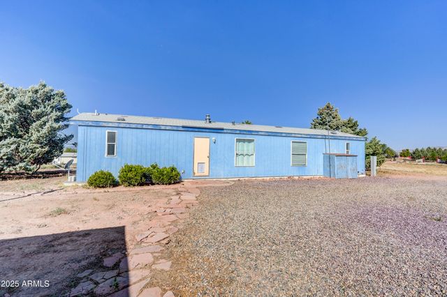 1805 W CARRIAGE Lane, Paulden, AZ 86334