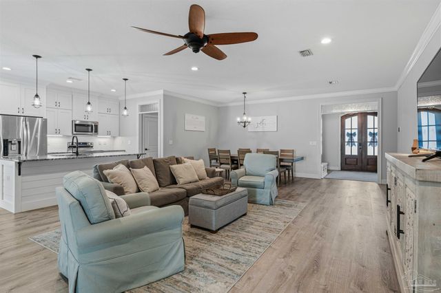 1786 Joybrook Rd, Navarre, FL 32566