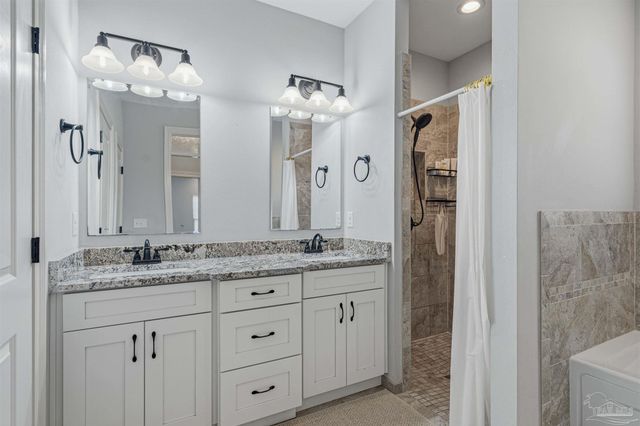 1786 Joybrook Rd, Navarre, FL 32566