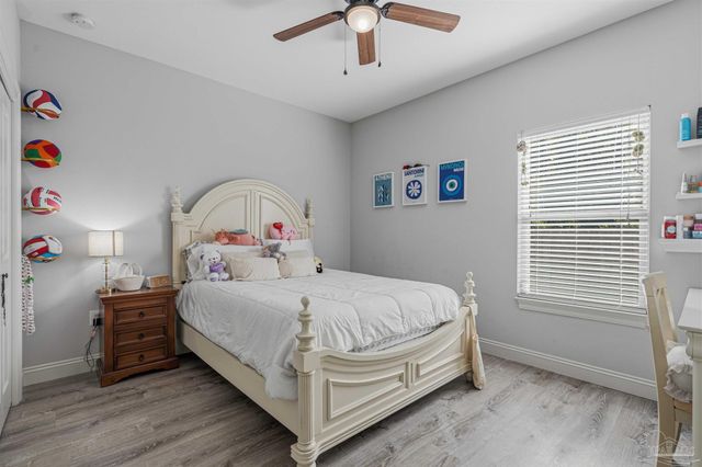 1786 Joybrook Rd, Navarre, FL 32566