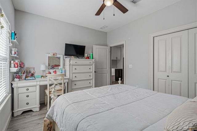 1786 Joybrook Rd, Navarre, FL 32566