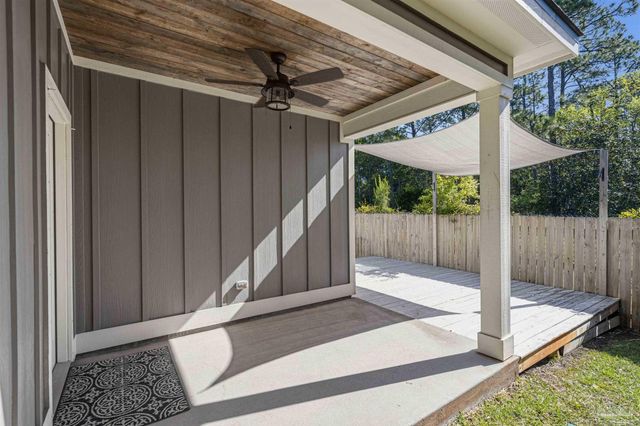 1786 Joybrook Rd, Navarre, FL 32566