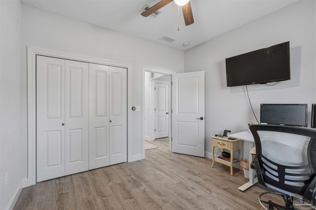 1786 Joybrook Rd, Navarre, FL 32566