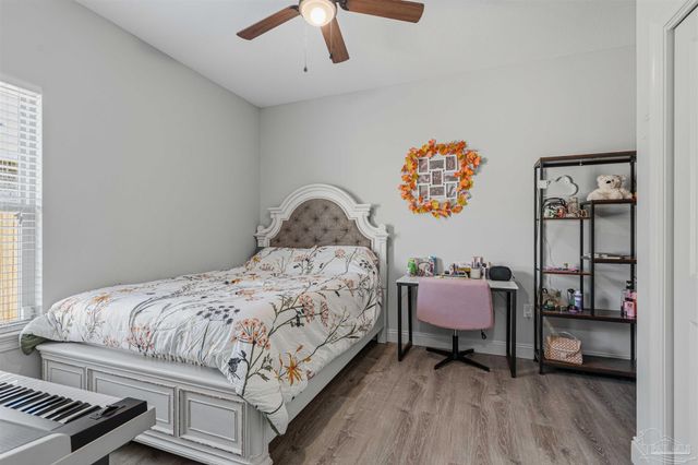 1786 Joybrook Rd, Navarre, FL 32566