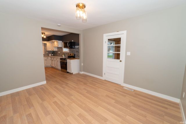 55301 Fairview Avenue, South Bend, IN 46628